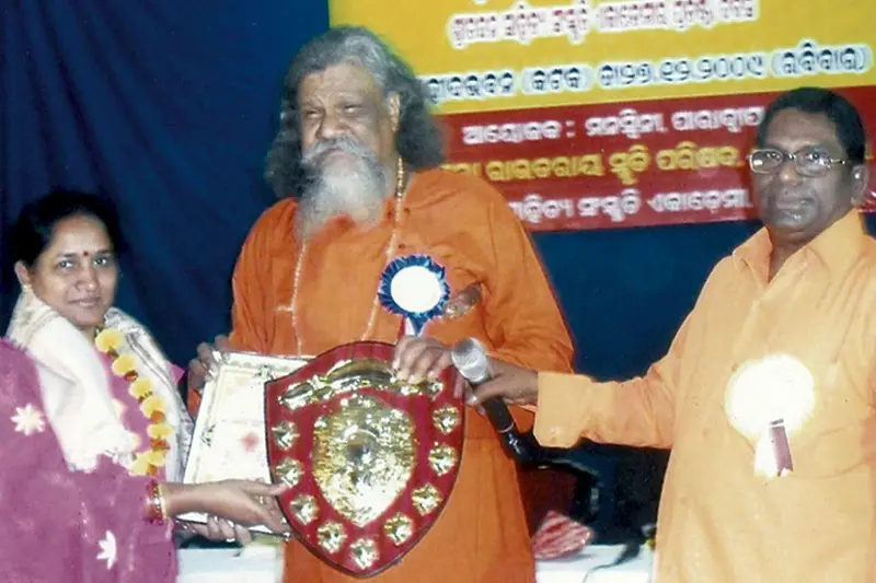 Seba Ratna Samman being presented to Mrs. Minati Bindhani, 2009.